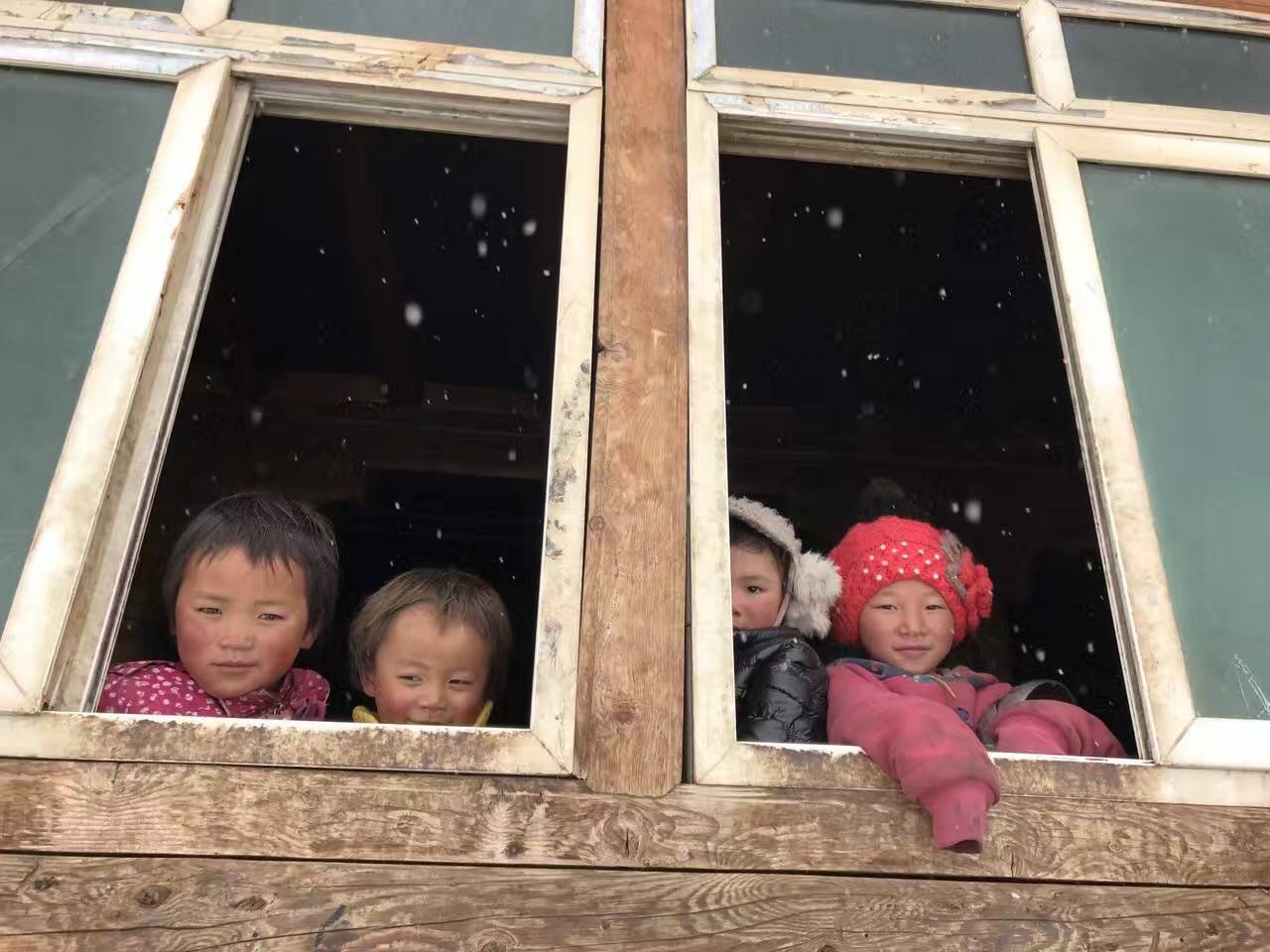 开云手机入口站登录官网-开云(中国)公益回顾丨家国同欢月同圆 温暖满载甘孜州(图9) 开云手机入口站登录官网-开云(中国)公益回顾丨家国同欢月同圆 温暖满载甘孜州(图9)